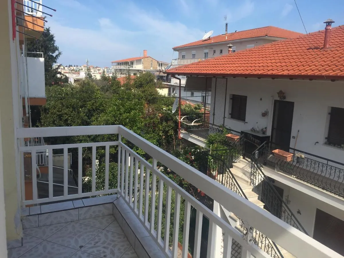 Yves Apartment Nea Kallikrateia